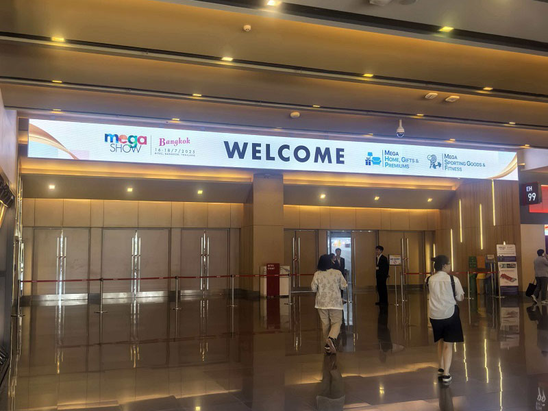 থাইল্যান্ড মেগা শো 2025-এ উজ্জ্বলতা টোট ব্যাগ এবং প্যাকেজিং পণ্যগুলির সাথে কিংডাও আরজিএস উজ্জ্বল